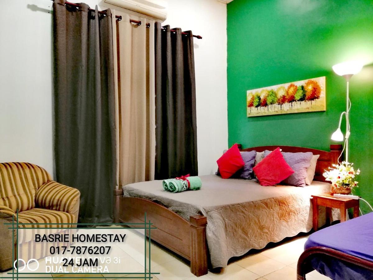 Basrie Villa "Mslim Only" - Mini Cinema , Private Pool , Wi-Fi , Netflix مُوار المظهر الخارجي الصورة