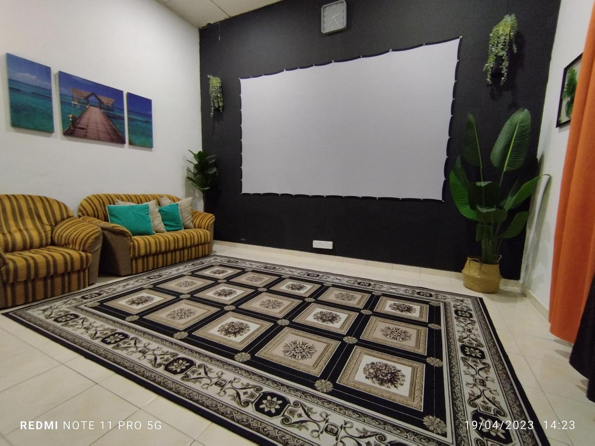 Basrie Villa "Mslim Only" - Mini Cinema , Private Pool , Wi-Fi , Netflix مُوار المظهر الخارجي الصورة