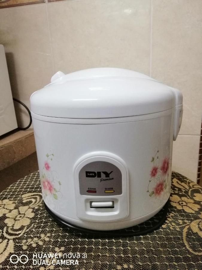 Basrie Villa "Mslim Only" - Mini Cinema , Private Pool , Wi-Fi , Netflix مُوار المظهر الخارجي الصورة